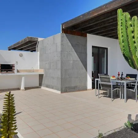 Playa Blanca Sleeps 6 Pool Air Con Wifi * Playa Blanca (Lanzarote)